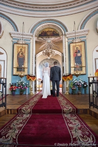 Пред алтарем. Венчание в православном храме.  фотограф Дмитрий Фуфаев