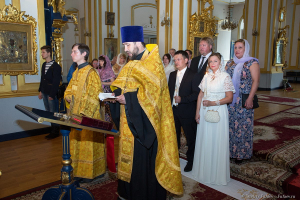 Молитва о новобрачных Молитва о новобрачных во время Таинства венчания в Никольском соборе. Фотограф на Венчание Дмитрий Фуфаев.