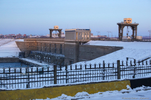 Иркутская ГЭС на реке Ангаре зимой. Фотограф Дмитрий Фуфаев.