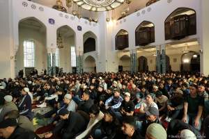 Молитва в Соборной мечети в день праздника Ураза-Байрам 15.06.2018. Санкт-Петербург. Фотограф Дмитрий Фуфаев. Молитва в Соборной мечети в день праздника Ураза-Байрам 15.06.2018. Санкт-Петербург. Фотограф Дмитрий Фуфаев.