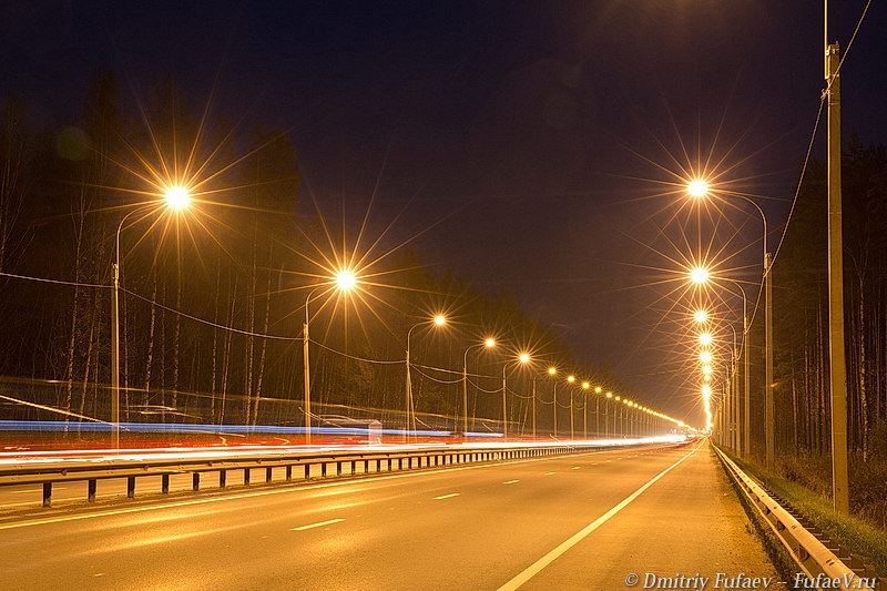 Ночная трасса. фотосъемка освещения дорог, светильники вдоль дороги