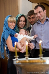 Крещение. Фотограф на крещение. Родители и крестные.