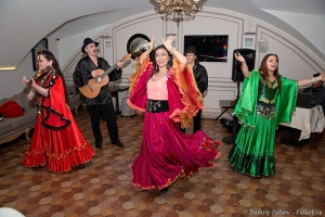 Цыганский ансабль, фото на корпоративе, фотограф на корпотатив.