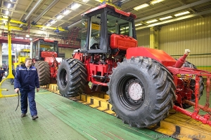 Кировский завод тракторы Кировец Фото