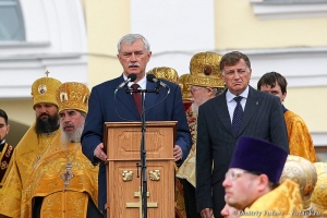 Георгий Полтавченко на празднике к Лавре.