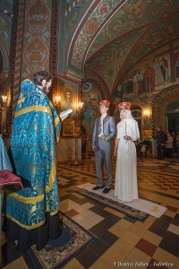 Молитва о женихе и невесте Молитвы о женихе и невесте, фотограф на венчание, венчание в красивом соборе