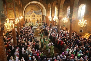 Литургия в Сергиевском храме фото, облачение архиерея фото