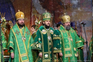 Молебен фото, архиепископ Амвросий фото