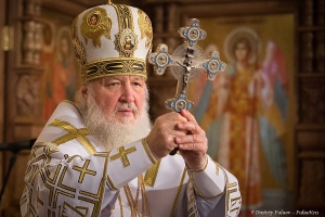 Портрет Патриарха Кирилла во время Богослужения в храме Сергия Радонежского в Царском Селе. Фотограф Дмитрий Фуфаев.