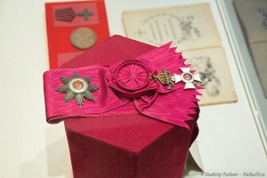 Экспонаты выставки «Гвардейские стрелки на службе Отечеству», на которой представлены оружие, документы, военная униформа XIX века и времен Первой мировой войны. Фото Дмитрия Фуфаева.