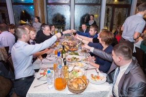 Корпоративный Новый год - приятные воспоминания подарят фото Дмитрия Фуфаева.