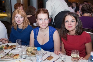 Портрет за новогодним столом. Фотограф на корпоратив Дмитрий Фуфаев.