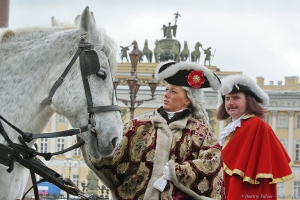Царь и Царица на Дворцовой площади. Санкт- Петербург. Фотограф Дмитрий Фуфаев.