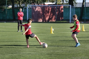 Футбол.  Игра детской команды. Спортивная фотосъемка.  Фотограф Дмитрий Фуфаев.