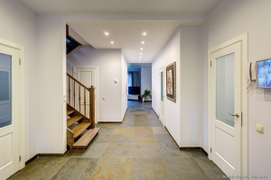 Сланец Multicolor Slate в отделке пола. Фотограф интерьеров Дмитрий Фуфаев.