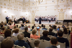 фото - Малый зал им. Глинки Филармонии - Хоровой коллектив на отчетном концерте ДМШ. Фотограф на концерт Дмитрий Фуфаев.