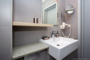 фото Санузел. Фотосъемка интерьеров Авеню Апарт. Санузел. Фотограф Дмитрий Фуфаев.