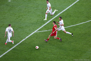 Футбол. Игра команд России и Новой Зеландии. Фотограф Дмитрий Фуфаев.