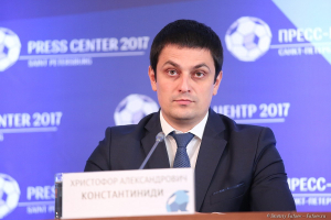 Министр курортов, туризма и олимпийского наследия Краснодарского края Христофор Константиниди на торжественной церемонии подписания Соглашения о сотрудничестве. Фотограф на мероприятие Дмитрий Фуфаев.