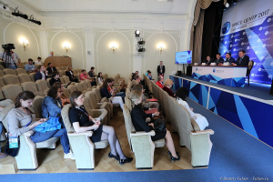 На торжественной церемонии подписания Соглашения о сотрудничестве в рамках подготовки к Чемпионату мира по футболу FIFA 2018 . Фотограф на мероприятие Дмитрий Фуфаев.