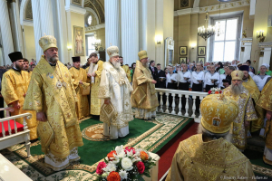 Святейший Патриарх Кирилл в Александро - Невской лавре. Фотограф Дмитрий Фуфаев.