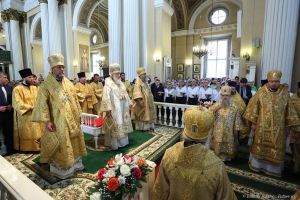 Святейший Патриарх Кирилл в Александро - Невской лавре. Фотограф Дмитрий Фуфаев.