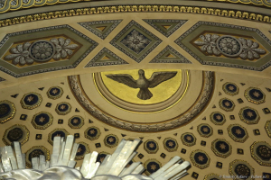 Прощание с мощами Святителя Николая Чудотворца в Александро - Невской лавре.  Фотограф Дмитрий Фуфаев.