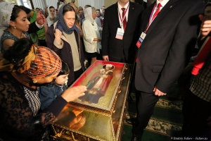 Прощание с мощами Святителя Николая Чудотворца в Александро - Невской лавре. Ковчег с мощами.. Фотограф Дмитрий Фуфаев.