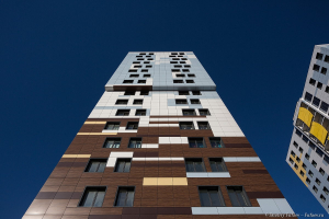 Дневная фотосъемка фасадов жилого дома. Архитектурный фотограф Дмитрий Фуфаев.