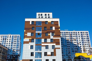 Дневная фотосъемка фасадов жилого дома в ЖК Я - Романтик. Архитектурный фотограф Дмитрий Фуфаев.