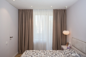 Шторы в интерьере спальни. Фотограф Дмитрий Фуфаев.