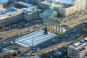 Московские триумфальные ворота архитектор Стасов. Триумфальная арка сооружена в честь окончания русско - турецкой войны.  Заставная пожарная часть 1925г.  Московский проспект.Виды Санкт-Петербурга с воздуха. Аэросъемка с вертолета. Фотограф Дмитрий Фуфаев.