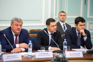 Участники заседания Совета при  полномочном представителе Президента Российской Федерации в Северо - Западном федеральном округе. Фотограф на деловое мероприятие Дмитрий Фуфаев.