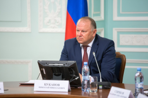 Николай Николаевич Цуканов на заседании. Фотограф Дмитрий Фуфаев.