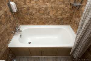 Фотосъемка санузла отеля 3 гнома. Интерьерная фотосъемка в Санкт-Петербурге. Фотограф Дмитрий Фуфаев.