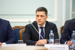 Ведерников Михаил Юрьевич на заседании Совета при полномочном представителе СЗФО. Фотограф на деловое мероприятие Дмитрий Фуфаев.