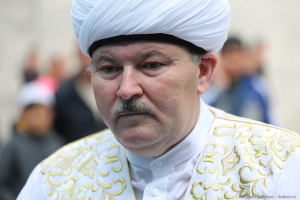 Равиль-хазрат в Праздник  Ураза-Байрам 15.06.2018 в  Санкт-Петербурге.  Фотограф Дмитрий Фуфаев.