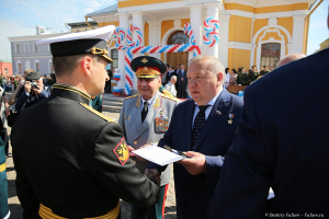 Вручение дипломов. Фотограф на выпускной Дмитрий Фуфаев.
