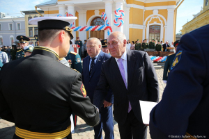 Поздравление выпускников. Фотограф на выпускной Дмитрий Фуфаев. Поздравление выпускников. Фотограф на выпускной Дмитрий Фуфаев.