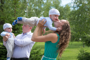 Семейная фотосессия перед крещением. Фотограф Дмитрий Фуфаев.