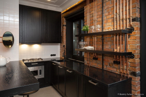 Зона кухни в квартире - студии. Фотограф Дмитрий Фуфаев.