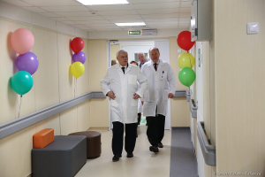 В поселке Песочный  открылось детское онкологическое отделение. На открытии присутствовал Губернатор Санкт-Петербурга Георгий Полтавченко Фотограф Дмитрий Фуфаев.