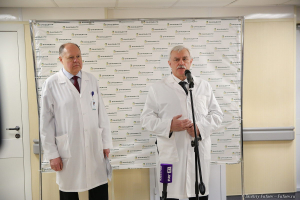 Губернатор Санкт-Петербурга Георгий Полтавченко выступил на открытии отделения детского отделения в п. Песочное. Фотограф Дмитрий Фуфаев.