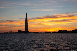 Лахта-центр - новая доминанта Санкт-Петербурга.  Фото Дмитрия Фуфаева.