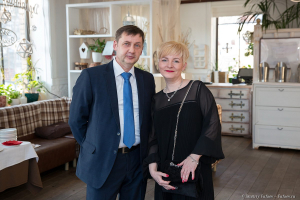 Фотосъемка юбилея. Юбиляр перед торжеством. Фотограф Дмитрий Фуфаев.