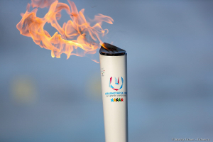 Факел. Эстафета огня в Санкт-Петербурге. Фотограф Дмитрий Фуфаев.