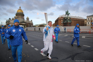 Эстафета огня. Фотограф Дмитрий Фуфаев.