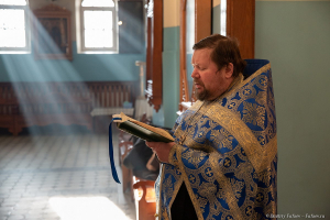 Таинство обручения. Фотограф на венчание Дмитрий Фуфаев.