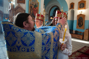Возложение венцов. Таинство Венчания. Фотограф на венчание Дмитрий Фуфаев.