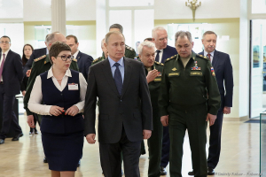 Президент России Владимир Путин посетил музей Суворовского училища. Фотограф Дмитрий Фуфаев.